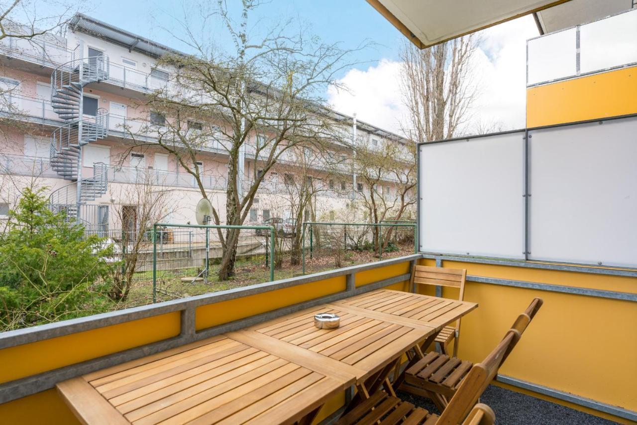 Free Living - Jungle Design Apartments, Zentrum, Parkplatz, Kueche, Wlan Wolfsburg Exterior foto